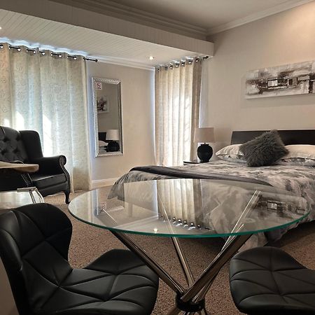 Morningside Place 2 요하네스버그 외부 사진