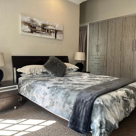 Morningside Place 2 요하네스버그 외부 사진